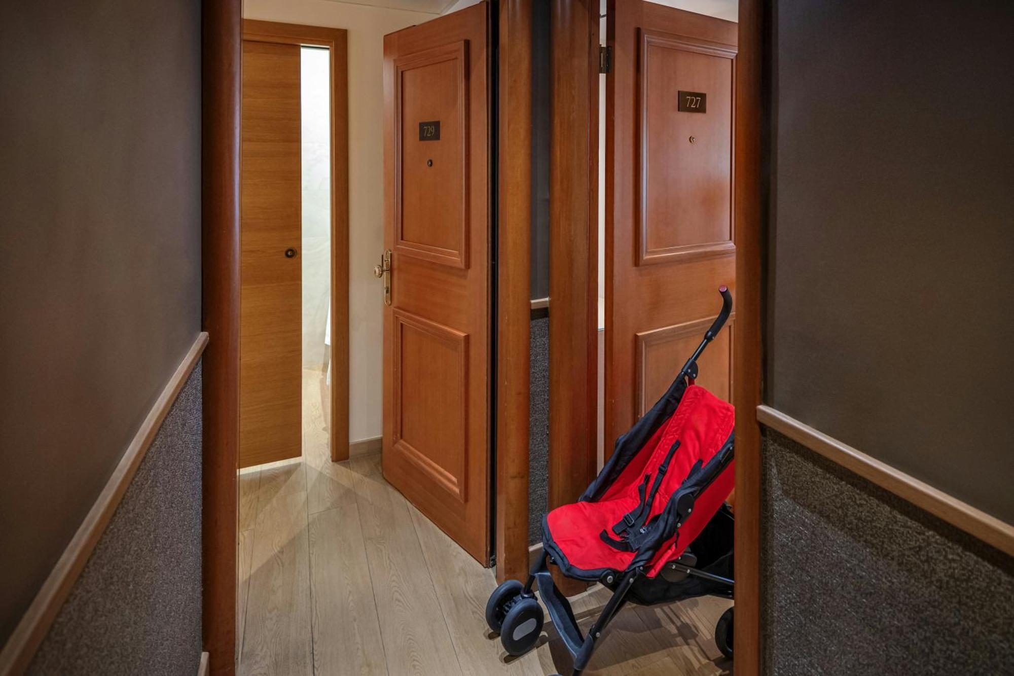 Two Connecting Double Rooms,1729992968:JPEG