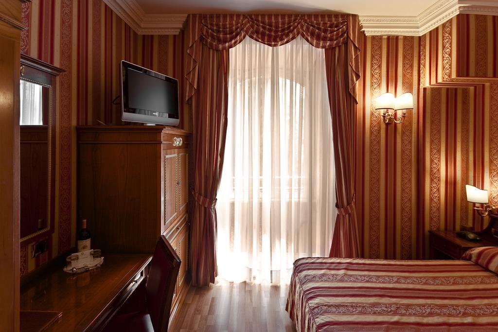 Habitación Doble Pequeña