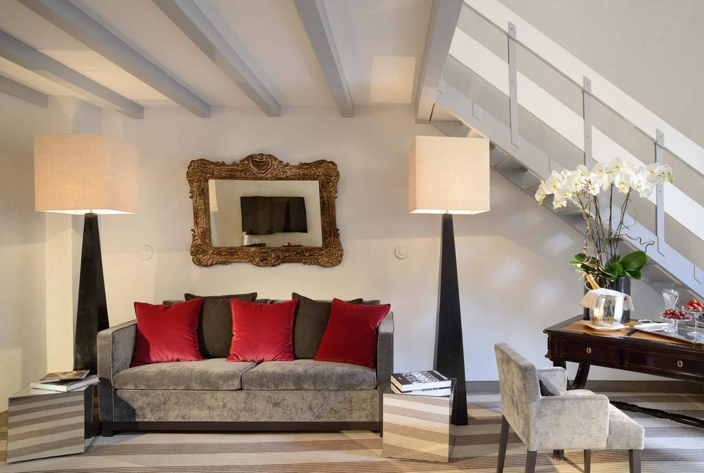 Suite,1437387592:JPEG