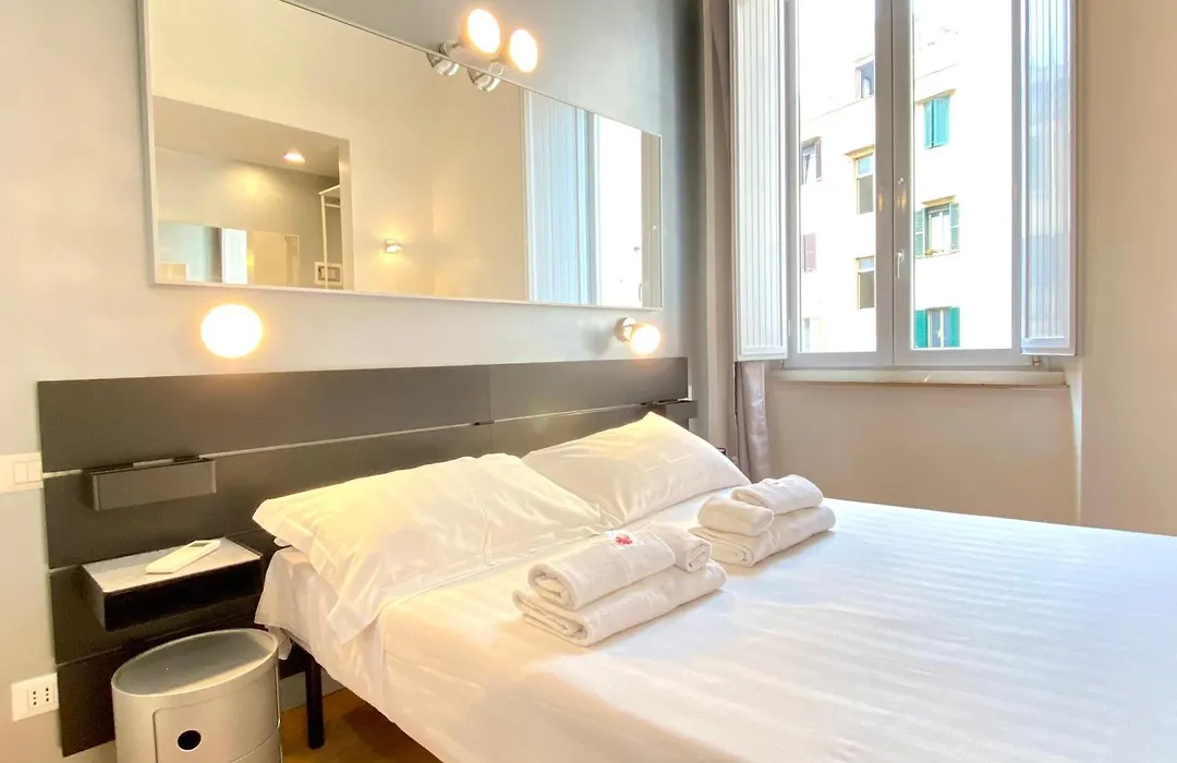 Kiss Me Rome Luxury Rooms-1