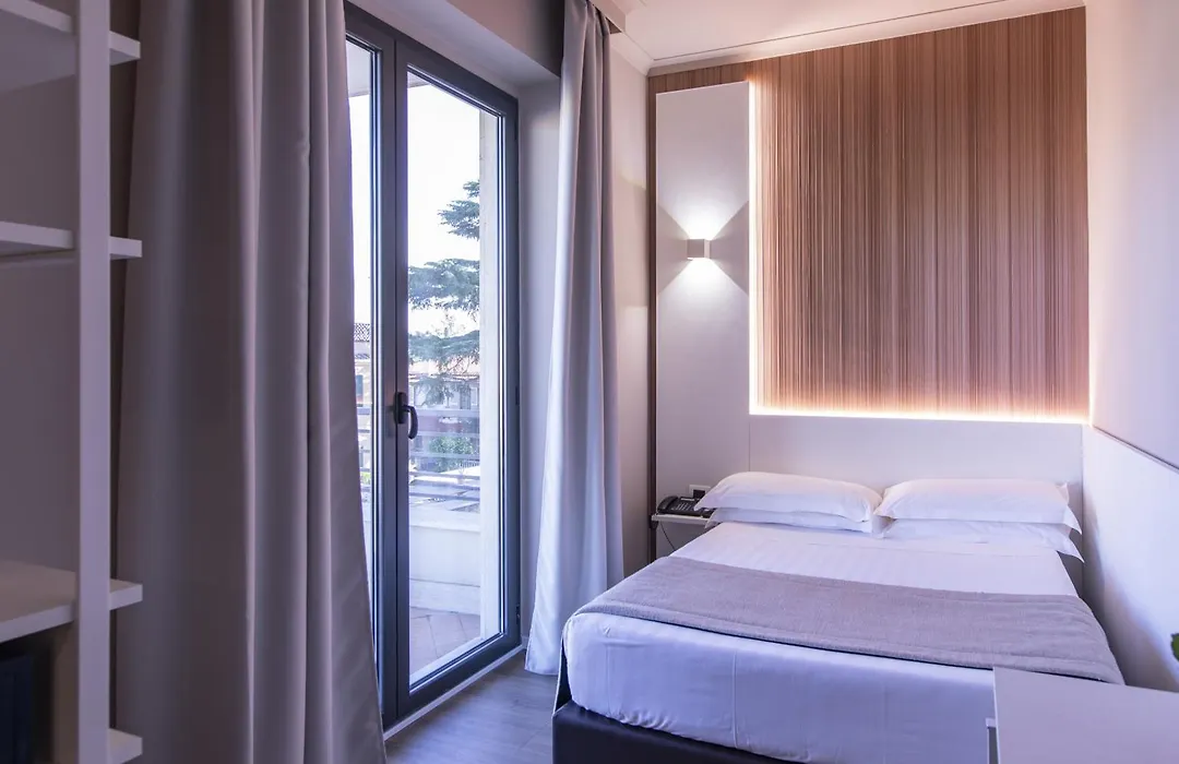 Garner Hotel Rome Aurelia By Ihg-1