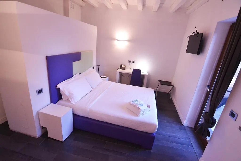 Hotel De Rome-1